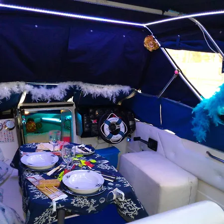 船上ホテル Sissi Boat