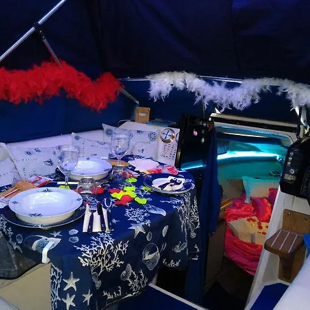 Bateau-hôtel Sissi Boat 3*
