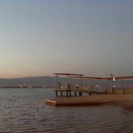 船上ホテル Sissi Boat カリアリ